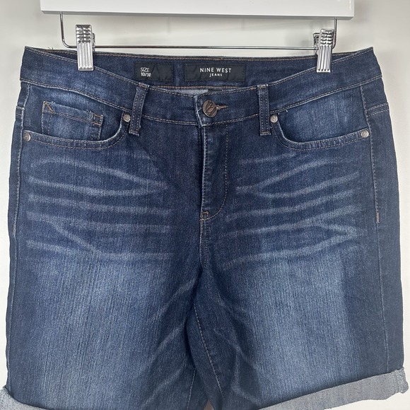 Nine West Jean Blue Denim Cuffed Shorts Whiskered Medium Wash Stretch Womens 10 - Picture 2 of 9